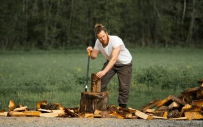 How to Split Firewood the Safe Way